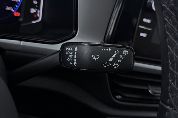 Volkswagen T-Roc 1.0 TSI Life (NAVIGATIE, CAMERA, TREKHAAK, DIGITALE COCKPIT, ADAPTIEVE CRUISE, CARPLAY)