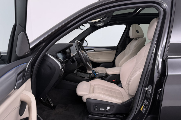 BMW iX3 High Executive 80 kWh (PANORAMADAK, 360 CAMERA, SFEERVERLICHTING, ADAPTIVE CRUISE, TREKHAAK WEGKLAPBAAR, AUTOPILOT)