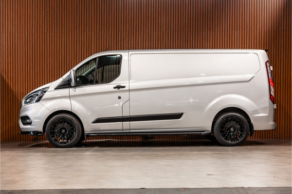 Ford Transit Custom 320 2.0 TDCI L2H1 Raptor Edition | Bi-Xenon | CarPlay | Navigatie | Camera | Stoelverwarming | Dodehoek detector | Lane Assist | DAB | 3-Zitter | Dealer onderhouden | Nieuwe APK