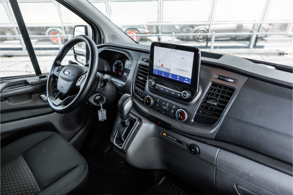 Ford Transit Custom 320 2.0 TDCI L2H1 Raptor Edition | Bi-Xenon | CarPlay | Navigatie | Camera | Stoelverwarming | Dodehoek detector | Lane Assist | DAB | 3-Zitter | Dealer onderhouden | Nieuwe APK