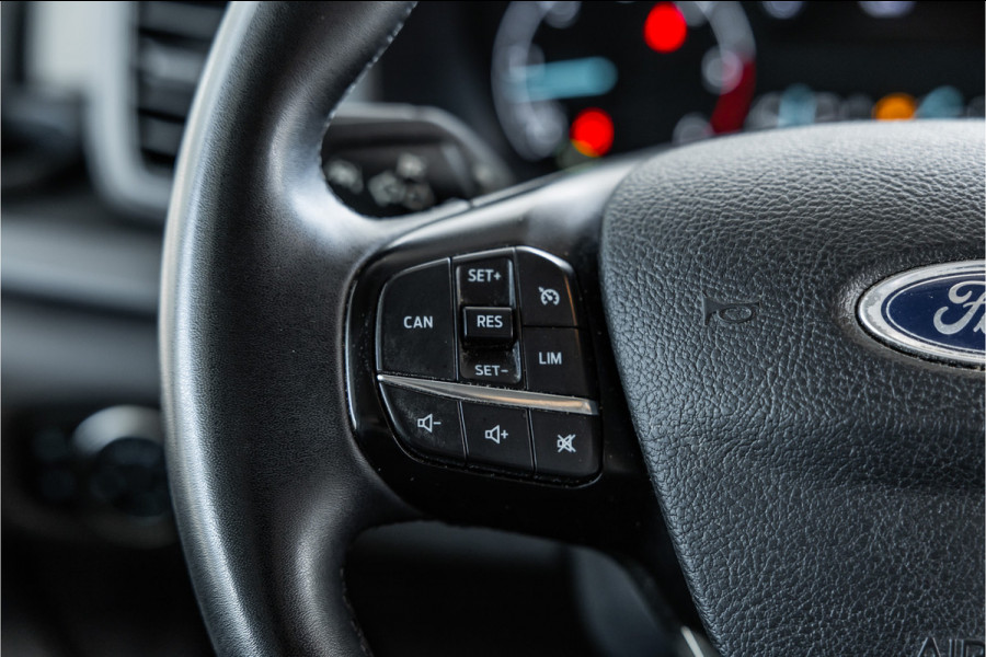 Ford Transit Custom 320 2.0 TDCI L2H1 Raptor Edition | Bi-Xenon | CarPlay | Navigatie | Camera | Stoelverwarming | Dodehoek detector | Lane Assist | DAB | 3-Zitter | Dealer onderhouden | Nieuwe APK