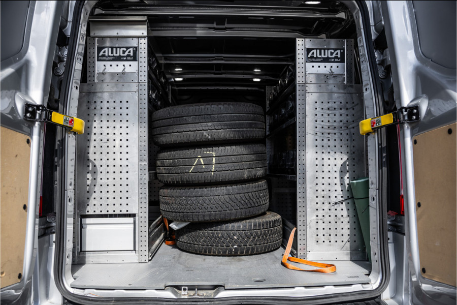 Ford Transit Custom 320 2.0 TDCI L2H1 Raptor Edition | Bi-Xenon | CarPlay | Navigatie | Camera | Stoelverwarming | Dodehoek detector | Lane Assist | DAB | 3-Zitter | Dealer onderhouden | Nieuwe APK