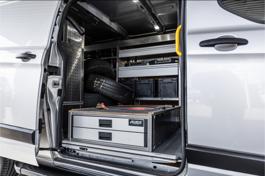 Ford Transit Custom 320 2.0 TDCI L2H1 Raptor Edition | Bi-Xenon | CarPlay | Navigatie | Camera | Stoelverwarming | Dodehoek detector | Lane Assist | DAB | 3-Zitter | Dealer onderhouden | Nieuwe APK