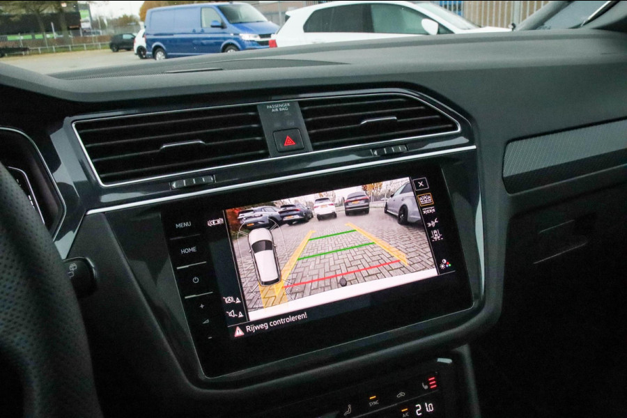Volkswagen Tiguan 1.4 TSI eHybrid R-Line Business DSG 245pk Panoramadak|Virtual Cockpit|IQ LED Plus|NAVI|ACC|Black|19inch|Trekhaak