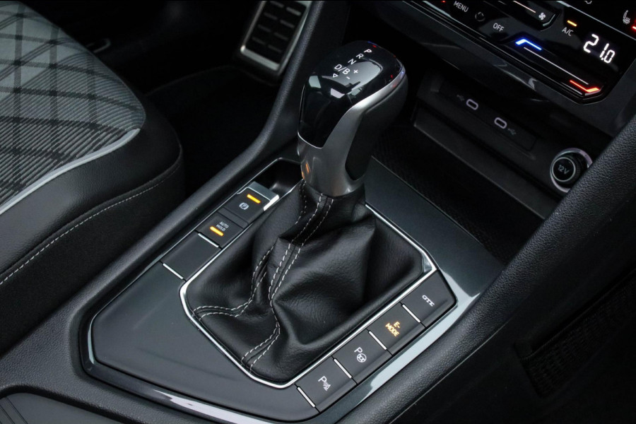 Volkswagen Tiguan 1.4 TSI eHybrid R-Line Business DSG 245pk Panoramadak|Virtual Cockpit|IQ LED Plus|NAVI|ACC|Black|19inch|Trekhaak
