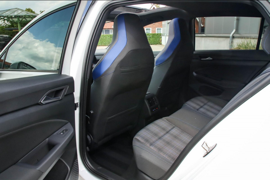 Volkswagen Golf 1.4 TSI PHEV GTE 245pk DSG 1e Eig|DLR|Panoramadak|Virtual Cockpit|IQ Light LED|Kuipstoelen|NAVI|CarPlay|ACC|Camera