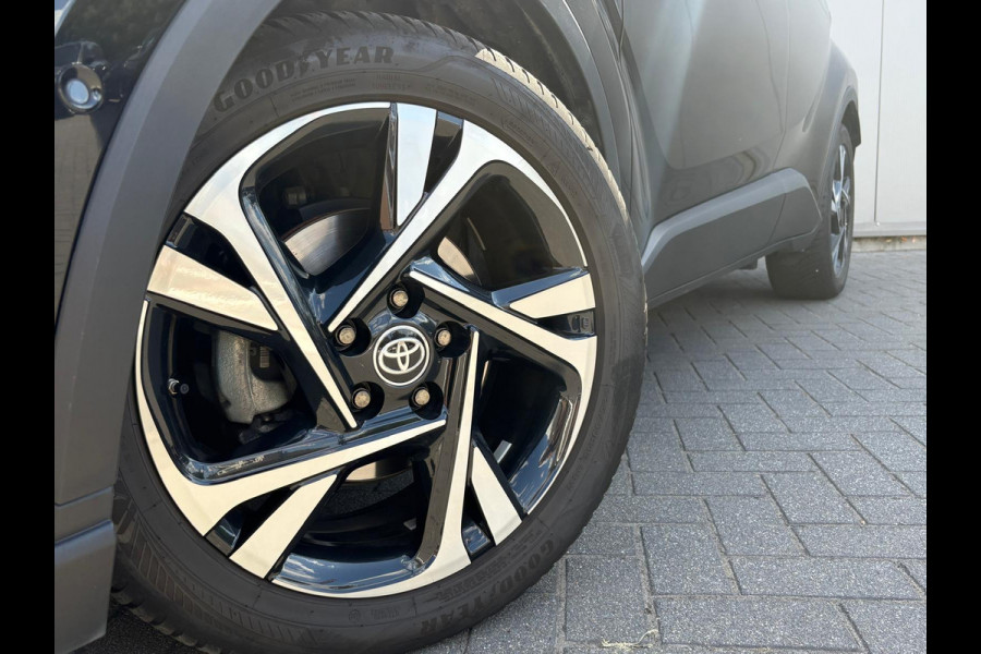 Toyota C-HR 2.0i 184PK Hybrid Dynamic Trekhaak/Navigatie/Camera/Adapt.-cruise/Stoel-stuurverwarming