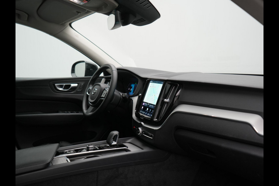 Volvo XC60 T6 AWD Plus Dark PHEV 350pk Dealer O.H. | Panodak | Camera | Lederen Sportstoelen Memory & Verwarmd | Google Assistent | Stuur Verwarmd | Apple Carplay | Keyless | Navigatie | DAB | Cruise Control | Plug In Hybrid |