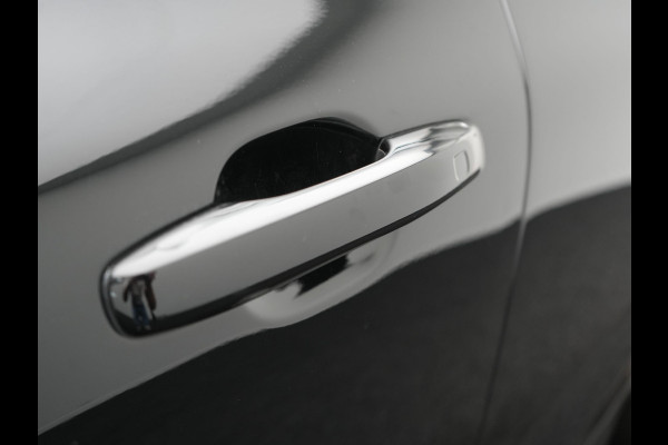 Volvo XC60 T6 AWD Plus Dark PHEV 350pk Dealer O.H. | Panodak | Camera | Lederen Sportstoelen Memory & Verwarmd | Google Assistent | Stuur Verwarmd | Apple Carplay | Keyless | Navigatie | DAB | Cruise Control | Plug In Hybrid |