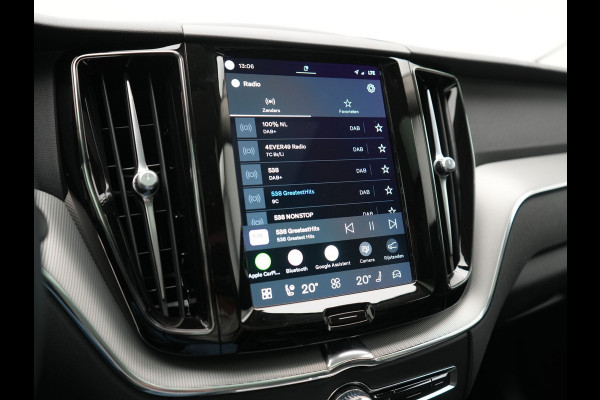 Volvo XC60 T6 AWD Plus Dark PHEV 350pk Dealer O.H. | Panodak | Camera | Lederen Sportstoelen Memory & Verwarmd | Google Assistent | Stuur Verwarmd | Apple Carplay | Keyless | Navigatie | DAB | Cruise Control | Plug In Hybrid |