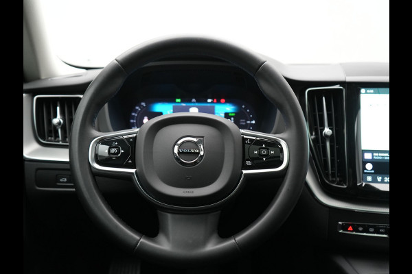 Volvo XC60 T6 AWD Plus Dark PHEV 350pk Dealer O.H. | Panodak | Camera | Lederen Sportstoelen Memory & Verwarmd | Google Assistent | Stuur Verwarmd | Apple Carplay | Keyless | Navigatie | DAB | Cruise Control | Plug In Hybrid |