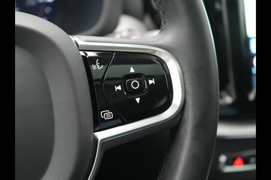 Volvo XC60 T6 AWD Plus Dark PHEV 350pk Dealer O.H. | Panodak | Camera | Lederen Sportstoelen Memory & Verwarmd | Google Assistent | Stuur Verwarmd | Apple Carplay | Keyless | Navigatie | DAB | Cruise Control | Plug In Hybrid |