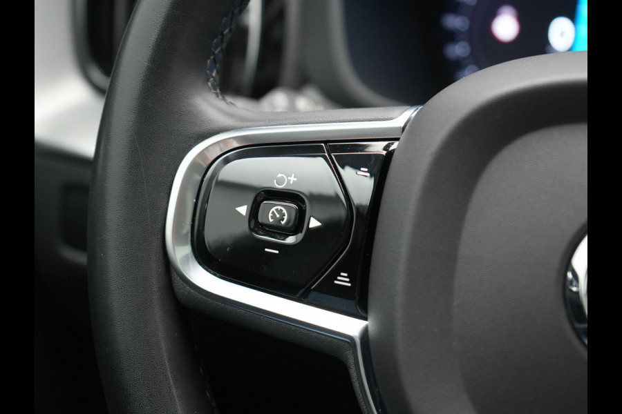 Volvo XC60 T6 AWD Plus Dark PHEV 350pk Dealer O.H. | Panodak | Camera | Lederen Sportstoelen Memory & Verwarmd | Google Assistent | Stuur Verwarmd | Apple Carplay | Keyless | Navigatie | DAB | Cruise Control | Plug In Hybrid |