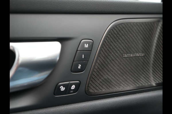 Volvo V60 T6 AWD Plus Dark PHEV 350pk Dealer O.H. | Trekhaak Af Fabriek | Adaptive Cruise | Camera | Harman / Kardon | Lederen Sportstoelen Memory & Verwarmd | Google Assistent | Stuur Verwarmd | Keyless | Apple Carplay | DAB | Plug In Hybrid |