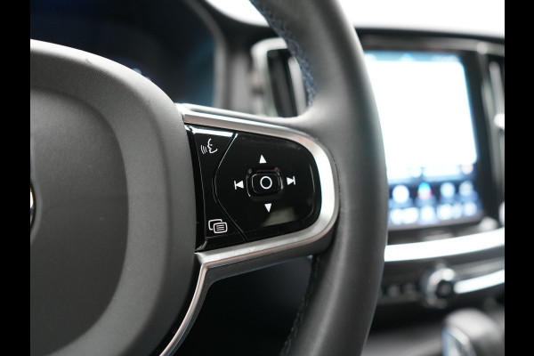 Volvo V60 T6 AWD Plus Dark PHEV 350pk Dealer O.H. | Trekhaak Af Fabriek | Adaptive Cruise | Camera | Harman / Kardon | Lederen Sportstoelen Memory & Verwarmd | Google Assistent | Stuur Verwarmd | Keyless | Apple Carplay | DAB | Plug In Hybrid |