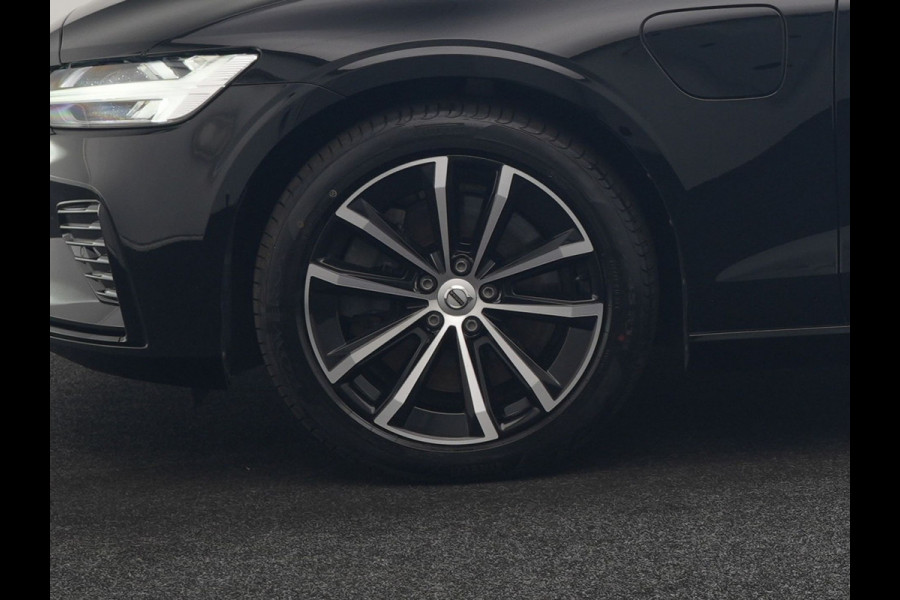 Volvo V60 T6 AWD Plus Dark PHEV 350pk Dealer O.H. | Trekhaak Af Fabriek | Adaptive Cruise | Camera | Harman / Kardon | Lederen Sportstoelen Memory & Verwarmd | Google Assistent | Stuur Verwarmd | Keyless | Apple Carplay | DAB | Plug In Hybrid |