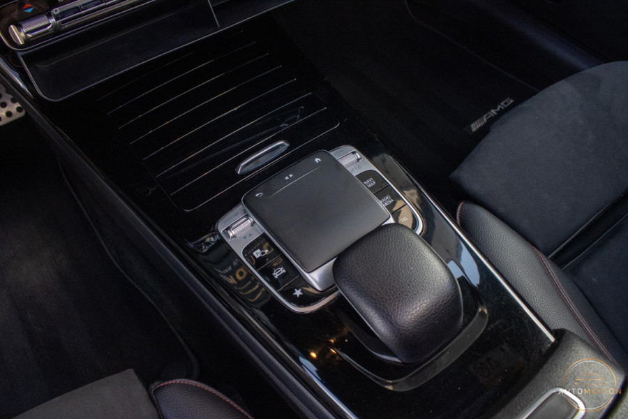 Mercedes-Benz CLA-Klasse 180 Premium Plus AMG PANO MEMORY HUD STOELVERWARMING CAMERA DIFFUSER BURMESTER