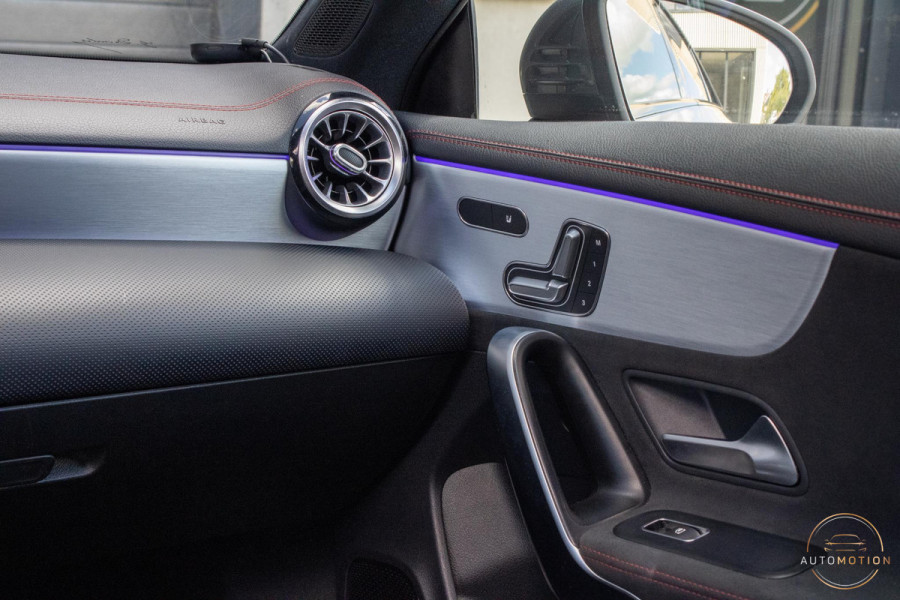 Mercedes-Benz CLA-Klasse 180 Premium Plus AMG PANO MEMORY HUD STOELVERWARMING CAMERA DIFFUSER BURMESTER