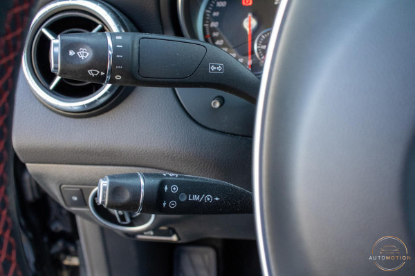 Mercedes-Benz CLA-Klasse 180 Buss AMG PANO CAMERA CARPLAY LED