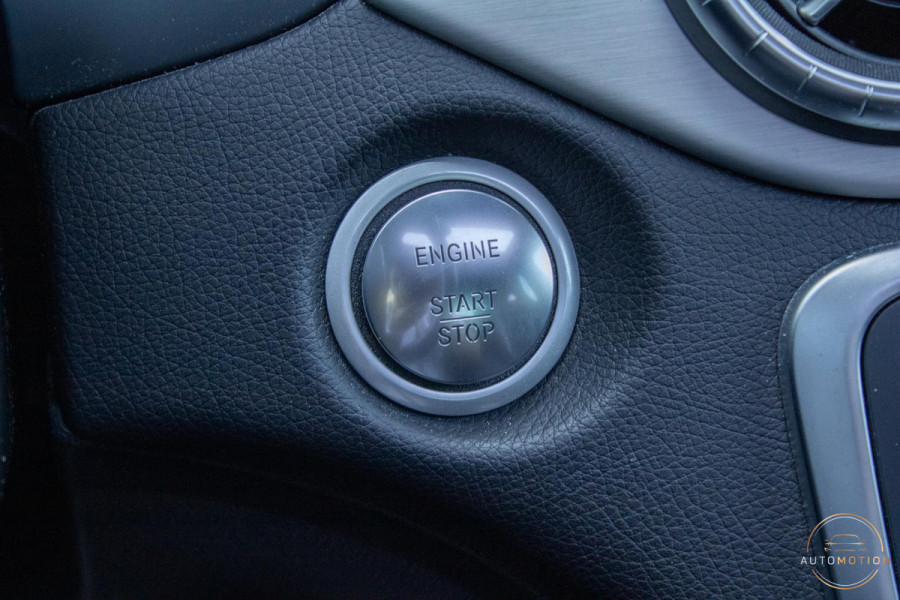 Mercedes-Benz CLA-Klasse 180 Buss AMG PANO CAMERA CARPLAY LED