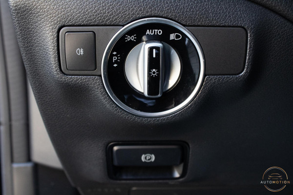 Mercedes-Benz CLA-Klasse 180 Buss AMG PANO CAMERA CARPLAY LED