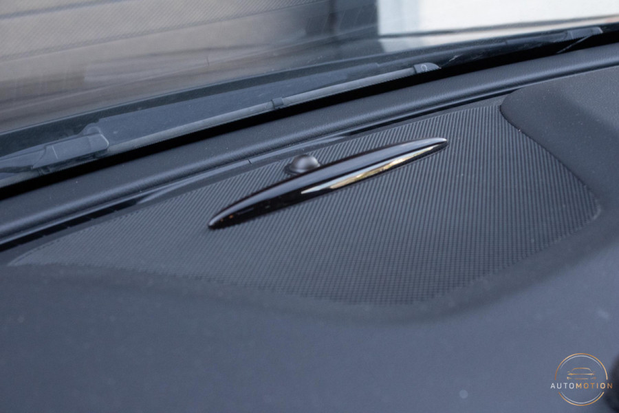 Mercedes-Benz CLA-Klasse 180 Buss AMG PANO CAMERA CARPLAY LED