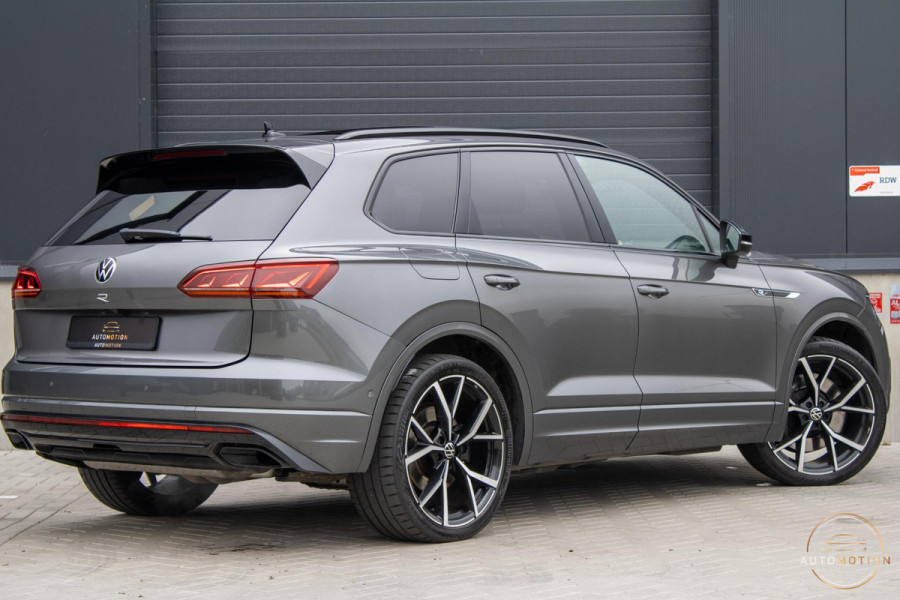 Volkswagen Touareg 3.0 TSi eHybrid 4MOTION R Trekhaak Luchtvering Camera Nightvision