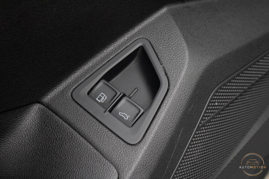 Volkswagen Touareg 3.0 TSi eHybrid 4MOTION R Trekhaak Luchtvering Camera Nightvision