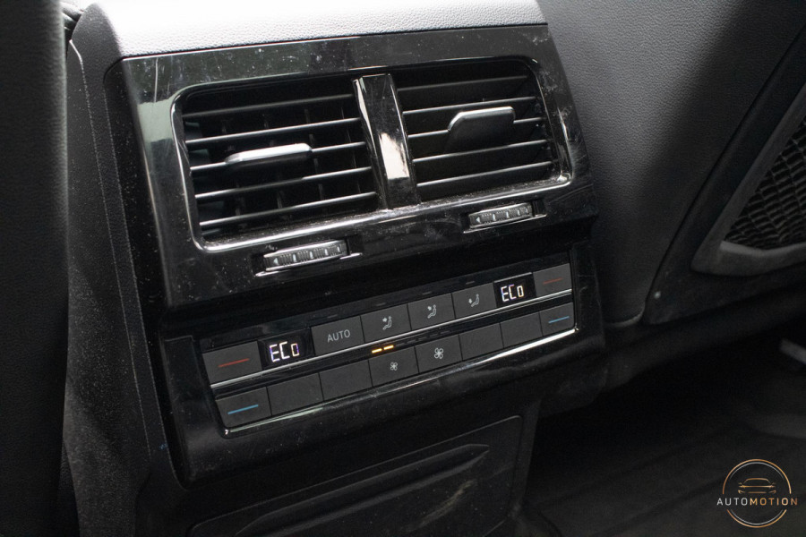 Volkswagen Touareg 3.0 TSi eHybrid 4MOTION R Trekhaak Luchtvering Camera Nightvision