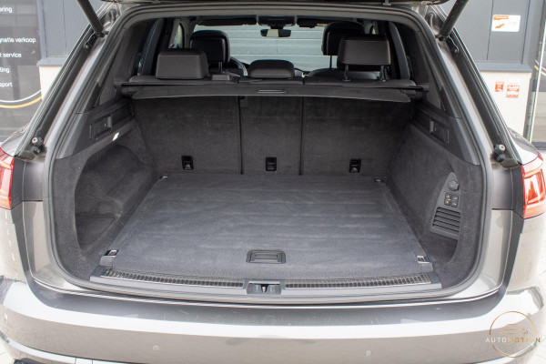 Volkswagen Touareg 3.0 TSi eHybrid 4MOTION R Trekhaak Luchtvering Camera Nightvision