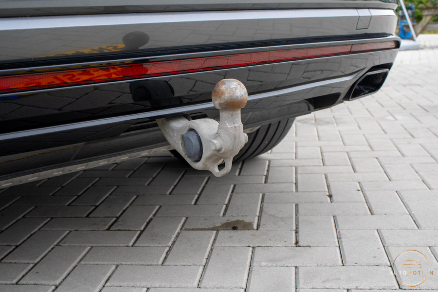 Volkswagen Touareg 3.0 TSi eHybrid 4MOTION R Trekhaak Luchtvering Camera Nightvision