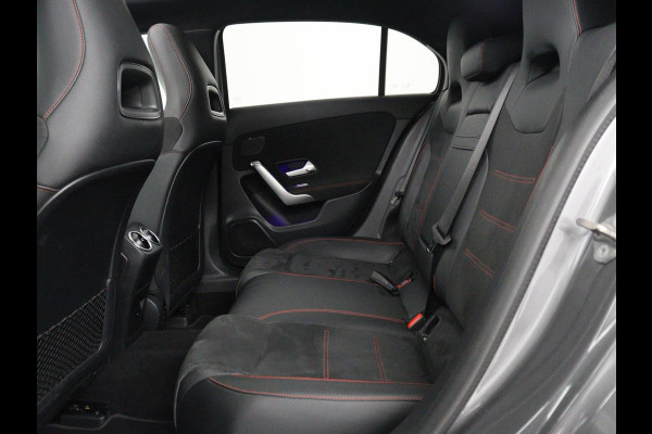 Mercedes-Benz A-Klasse 200 AMG Business Solution Aut. | Pano | LED | Half sfeerverlichting | Sfeerverlichting | Elec. Stoelen | Stoelverwarming | Virtual Display | Navi | Camera | Trekaak | Carplay