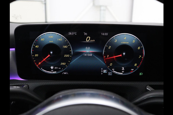 Mercedes-Benz A-Klasse 200 AMG Business Solution Aut. | Pano | LED | Half sfeerverlichting | Sfeerverlichting | Elec. Stoelen | Stoelverwarming | Virtual Display | Navi | Camera | Trekaak | Carplay