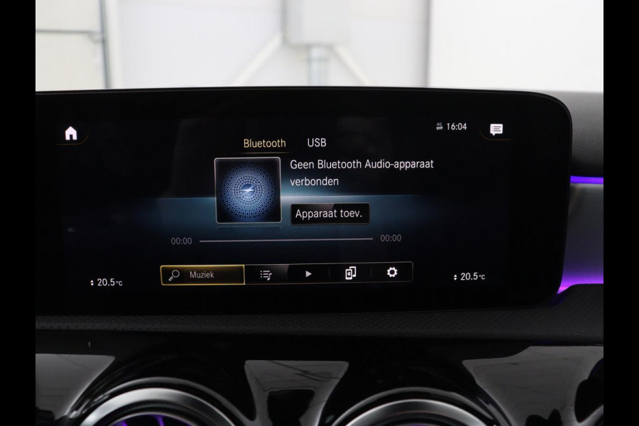 Mercedes-Benz A-Klasse 200 AMG Business Solution Aut. | Pano | LED | Half sfeerverlichting | Sfeerverlichting | Elec. Stoelen | Stoelverwarming | Virtual Display | Navi | Camera | Trekaak | Carplay