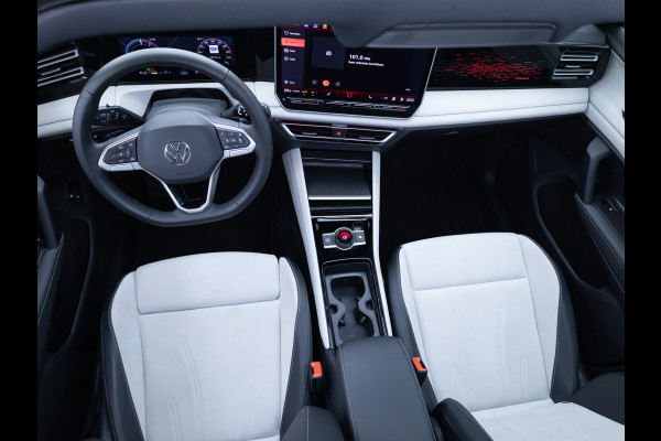 Volkswagen Tiguan 1.5 eHybrid Elegance Business 204 PK | Panodak | Elec. Trekhaak | Stoel- & Stuurverw. | Massagestoelen | 20 inch Head-Up, Ergo active stoel, Extra All Season Wielenset