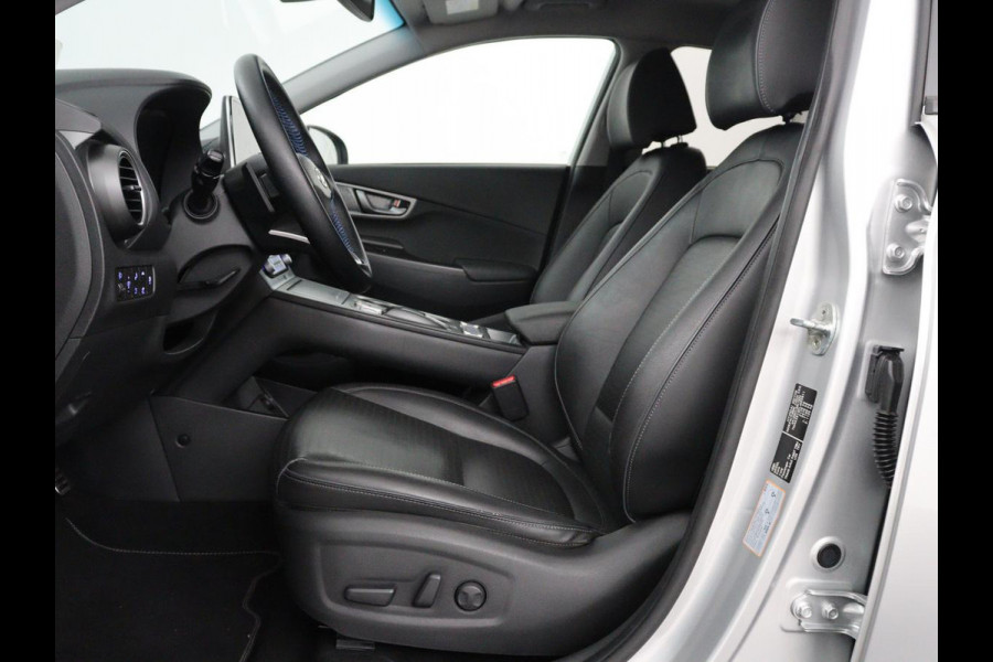 Hyundai Kona EV Fashion Design 64 kWh | SOH 94.6% | Leder | Head-up | Trekhaak | Adaptive cruise | Carplay | Stoelverwarming | Krell Sound | Dodehoek detectie |