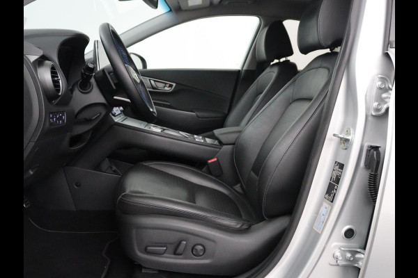 Hyundai Kona EV Fashion Design 64 kWh | SOH 94.6% | Leder | Head-up | Trekhaak | Adaptive cruise | Carplay | Stoelverwarming | Krell Sound | Dodehoek detectie |