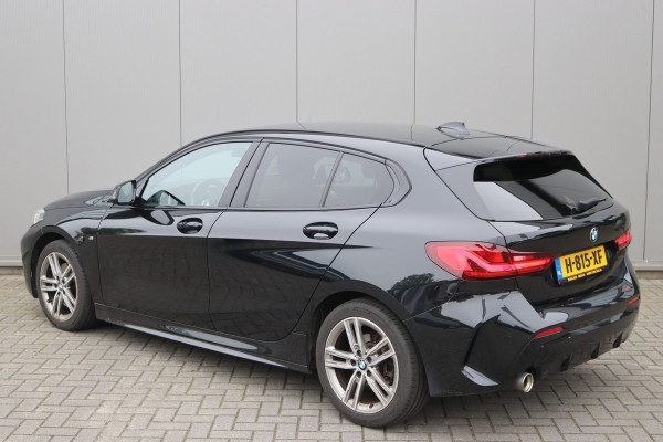 BMW 1-serie 118i 140PK Automaat Executive Edition M-Sport Sportstoelen/Parkeerhulp/Navigatie/Cruise-control
