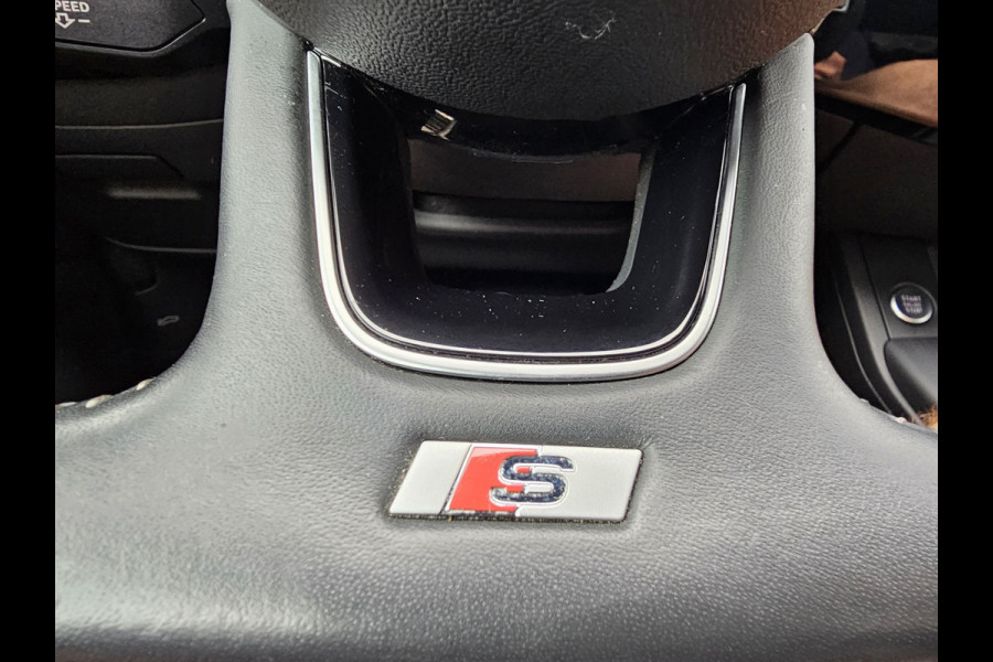 Audi A5 Sportback 35 TFSI Sport S-line edition | LED | Zwart optiek | Trekhaak | Sportstoelen | PDC | Keyless | Navi | Elek. achterklep | Afgevlakt stuur |