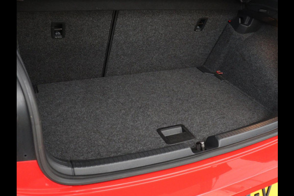 Volkswagen Polo 1.0 TSI Highline | Automaat | Camera | Virtual Cockpit | Keyless | Full LED | Climate control | Adaptive cruise | Navigatie | Side Assist | Regen-/lichtsensor | Parkeerhulp