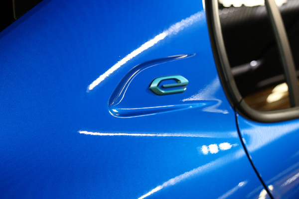 Peugeot e-208 EV Blue Lease Allure 50 kWh AVM VIRTUAL KEYLESS CLIMA CAMERA CRUISE PARK ASS BT"21