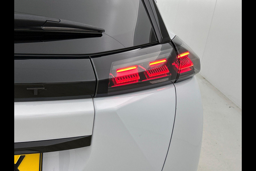 Peugeot 2008 1.2 PureTech 130 Allure CAMERA | CARPLAY & NAVI | STOF-LEER