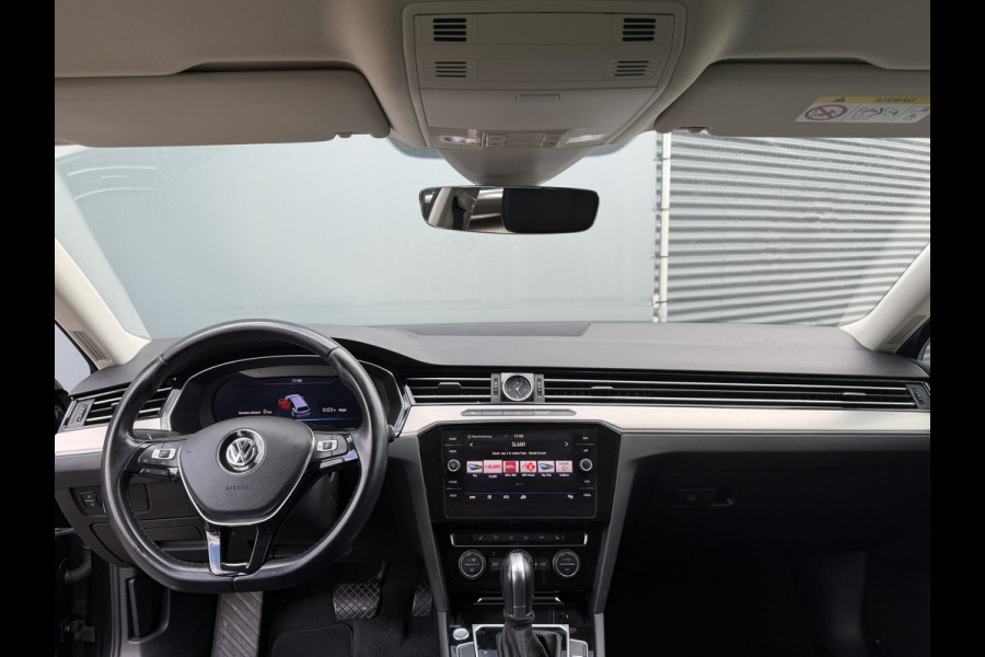 Volkswagen Passat Variant BWJ 2018 | 1.4 TSI 150PK ACT Highline Bus. R AUTOMAAT | AGR | LEER/ALCANTARA | CAMERA A | STOELVERW | DIGI DASH | CARPLAY | CLIMA | NAVI |