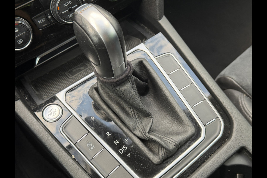Volkswagen Passat Variant BWJ 2018 | 1.4 TSI 150PK ACT Highline Bus. R AUTOMAAT | AGR | LEER/ALCANTARA | CAMERA A | STOELVERW | DIGI DASH | CARPLAY | CLIMA | NAVI |