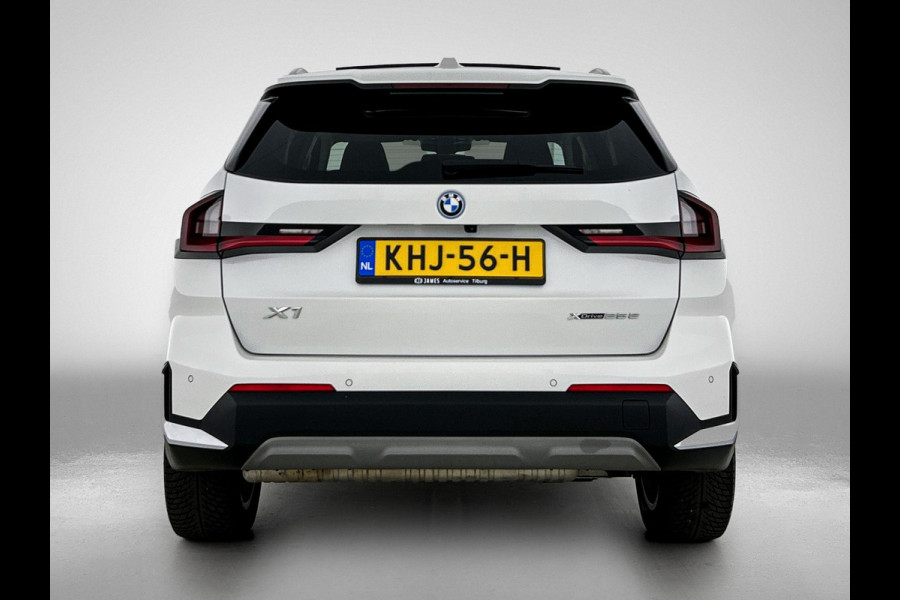 BMW X1 xDrive25e Plug-In Hybrid PANORAMADAK | EL. BED. STOEL | MASSAGE | AD-LED