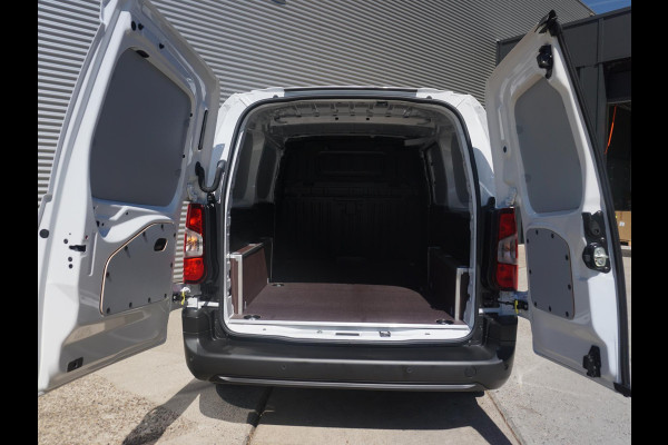 Peugeot e-Partner L1 50 kWh | 0% rente | camera | Apple Carplay/Android Auto  | laadruimtebetimmering | Comfort stoelen | rijklaarprijs