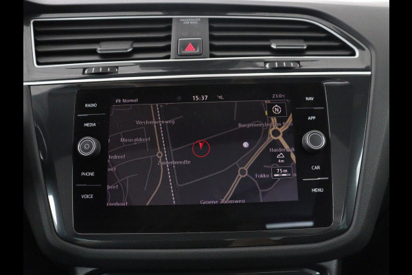 Volkswagen Tiguan 1.4 TSI 150PK Aut. 4Motion Highline Business R | R-Line | Pano | Navi | Virtual Display | Stoelverwarming | Camera | Trekhaak | Climate Control | DAB+ | Carplay