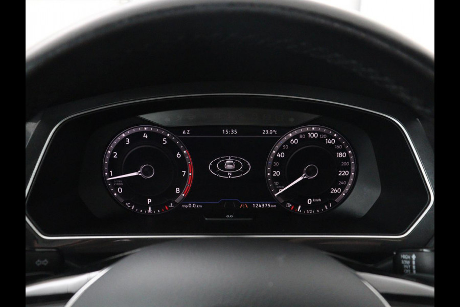 Volkswagen Tiguan 1.4 TSI 150PK Aut. 4Motion Highline Business R | R-Line | Pano | Navi | Virtual Display | Stoelverwarming | Camera | Trekhaak | Climate Control | DAB+ | Carplay