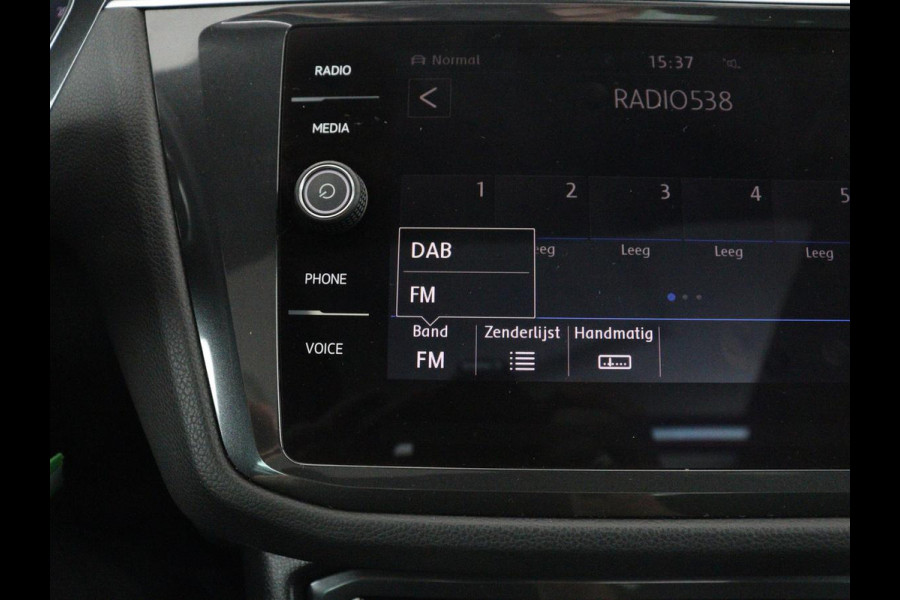 Volkswagen Tiguan 1.4 TSI 150PK Aut. 4Motion Highline Business R | R-Line | Pano | Navi | Virtual Display | Stoelverwarming | Camera | Trekhaak | Climate Control | DAB+ | Carplay