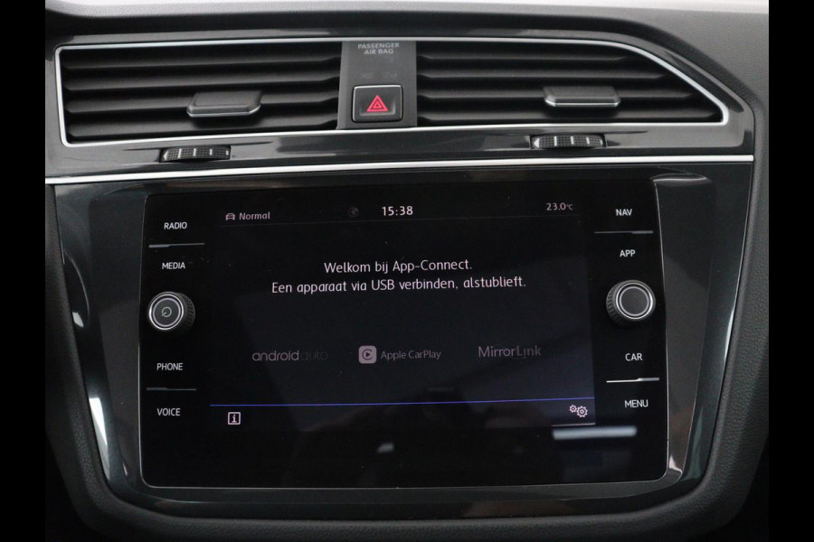 Volkswagen Tiguan 1.4 TSI 150PK Aut. 4Motion Highline Business R | R-Line | Pano | Navi | Virtual Display | Stoelverwarming | Camera | Trekhaak | Climate Control | DAB+ | Carplay